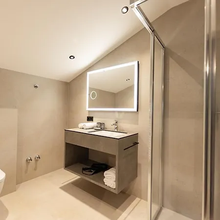 Hotel Kristall 3*